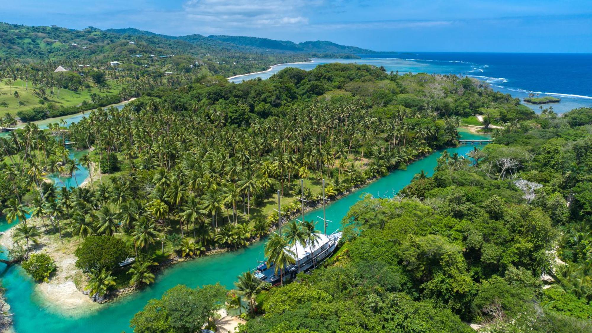 Savasi Island Resort Савусаву Экстерьер фото