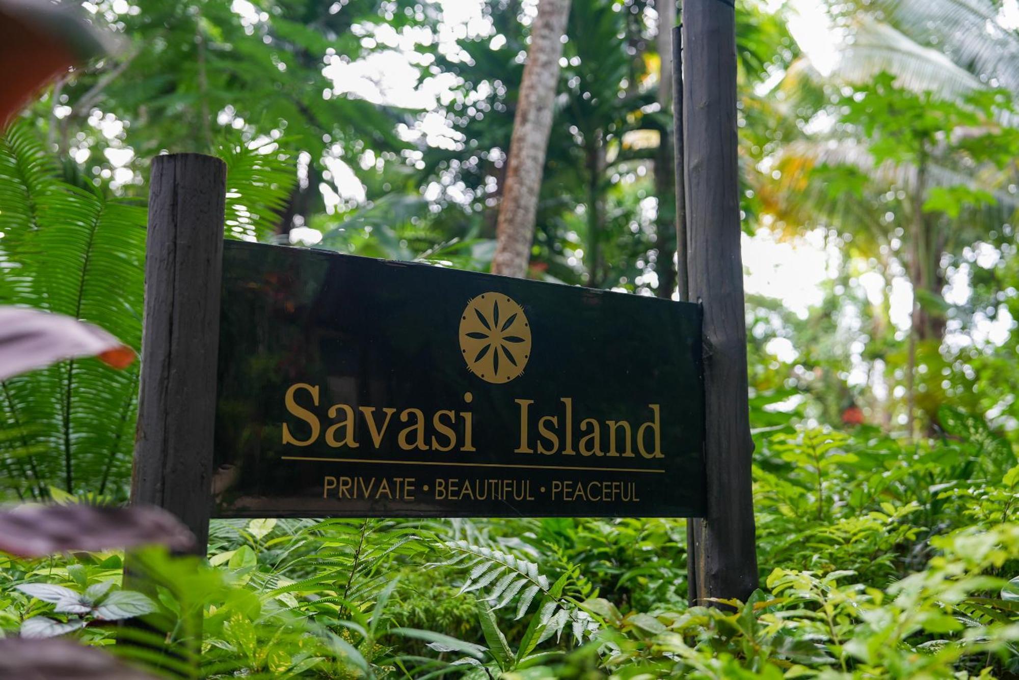 Savasi Island Resort Савусаву Экстерьер фото
